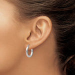 將圖片載入圖庫檢視器 10K White Gold Round Classic Hoop Earrings 15mm x 3mm Approx. 1.41g
