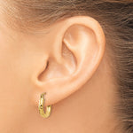 Indlæs billede til gallerivisning 10K Yellow Gold Round Diamond Cut Sparkling Click Top Hoop Earrings 13mm x 3mm
