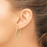 Indlæs billede til gallerivisning 10K Yellow Gold Round Diamond Cut Hoop Earrings 30mm x 2mm
