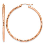 Indlæs billede til gallerivisning 10K Rose Gold Round Lightweight Large Diamond Cut Diamond Cut Hoop Earrings 40mm x 2mm

