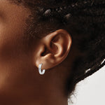 Indlæs billede til gallerivisning 10K White Gold Oval Hinged Hoop Earrings 13mm x 10mm x 3mm
