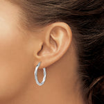 Lade das Bild in den Galerie-Viewer, 14k White Gold Hoop Earrings 3mm Twisted
