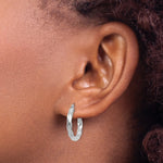 Indlæs billede til gallerivisning 14k White Gold Hoop Earrings 3mm Twisted
