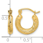 Afbeelding in Gallery-weergave laden, 10K Yellow Gold Fancy Small Round Hoop Earrings 8mm x 3mm
