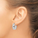 Carica l'immagine nel visualizzatore di Gallery, 14K White Gold Hoop Earrings 13mm x 5mm
